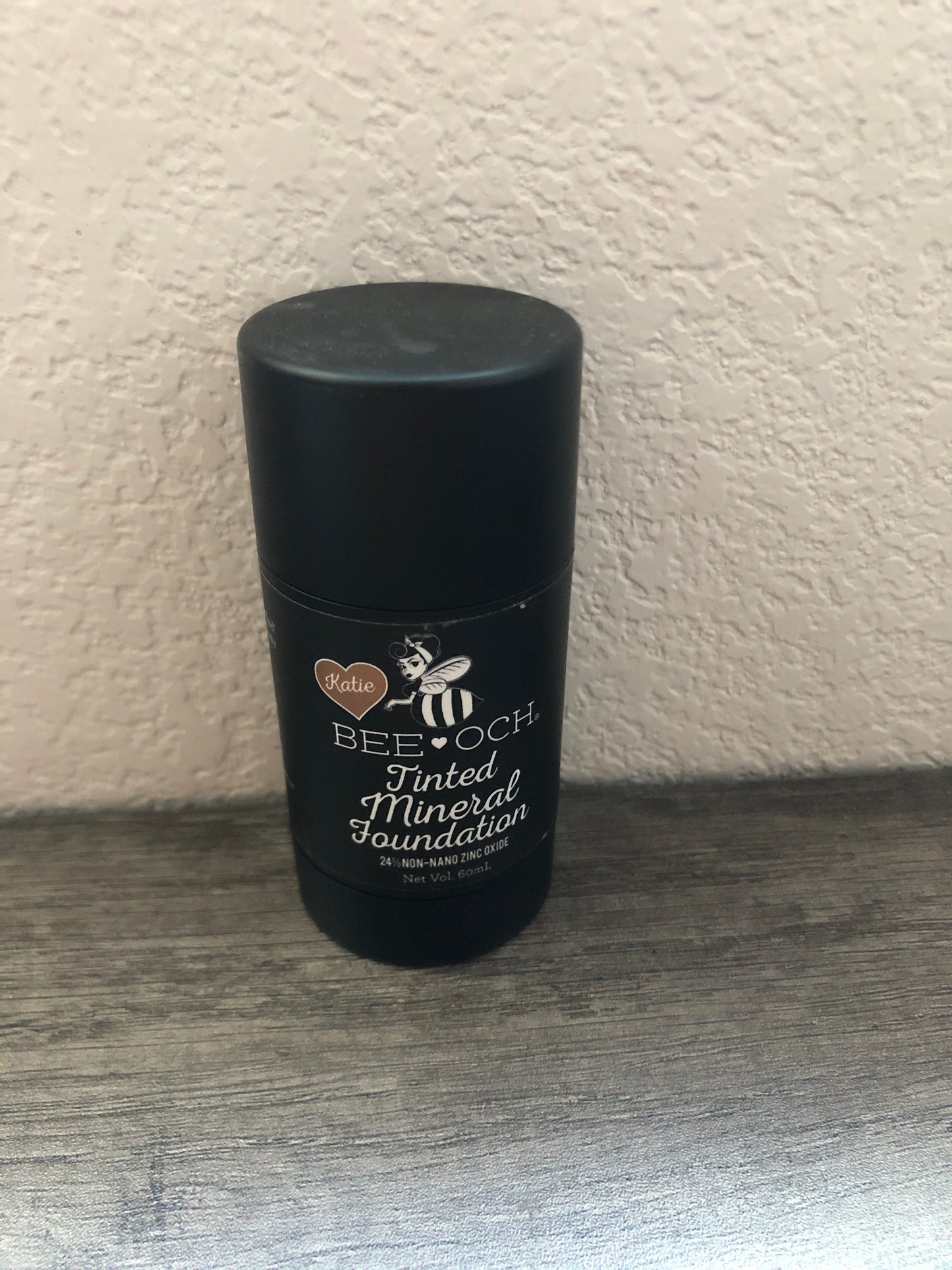Beeoch Tinted Mineral Foundation