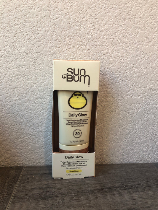 Sunbum daily glow