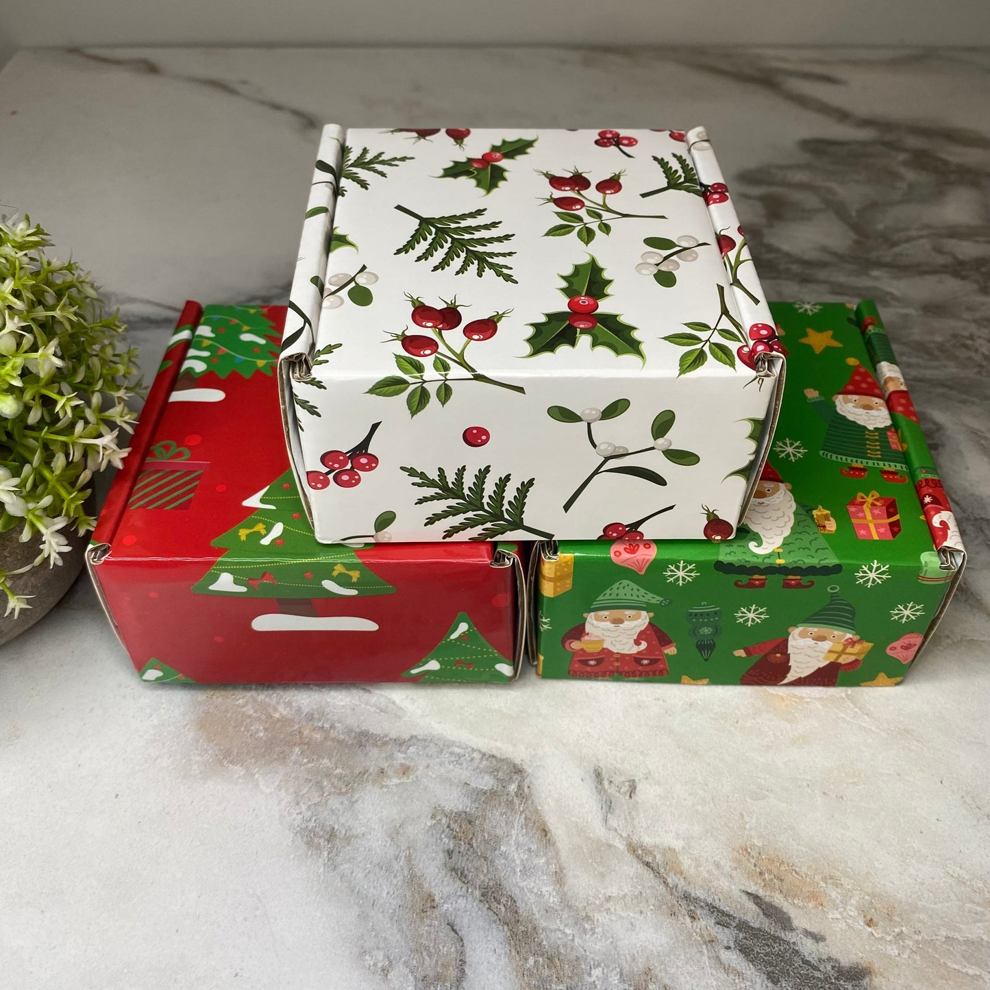 Christmas Gift Box with Crinkle Paper - Extra Small