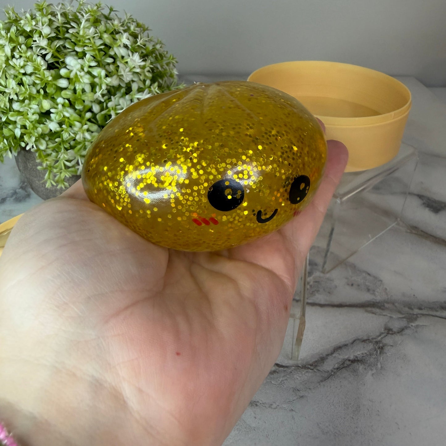 Squishy Toy - Viral Dumpling, Gold Glitter